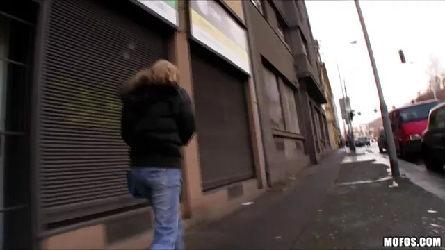Gomme film complet porno amateur de sperme dur enfonçant sa chatte