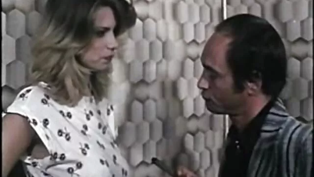 Blonde excitée extrait vidéo amateur