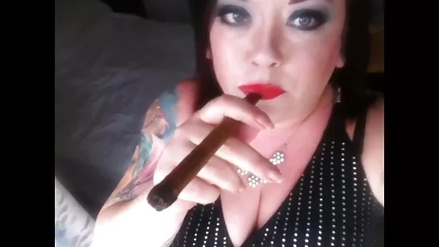 Une sexe porno amateur francais femme amateur suce et jouit sur la bite de son mari avec Creampie