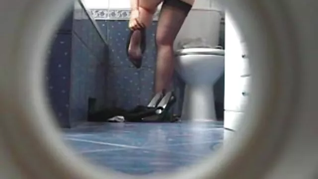 MILFs multiorgasmiques chaudes se masturbent en solo et film x amateur ensemble