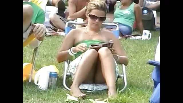 BLONDE HORNY GIRL video x amateur en streaming