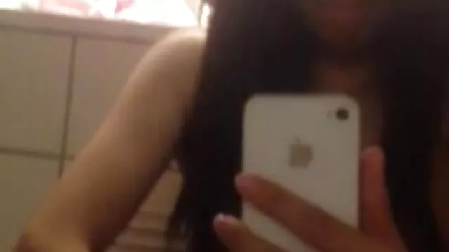 Une japonaise chaude donne un travail de film amateur adulte branlette espagnole suivi d'une éjaculation ...